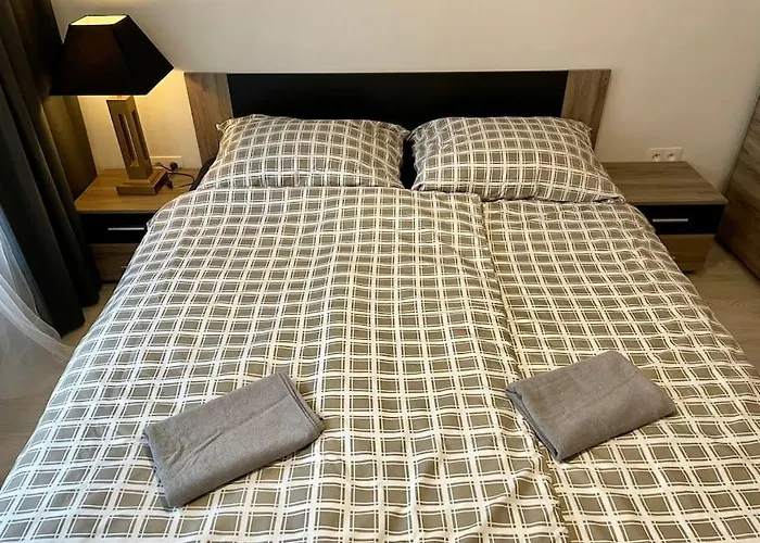 Amazing Large 2,5rooms With Terrace And Parking!