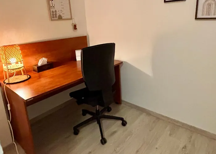 شقة Amazing Large 2,5rooms With Terrace And Parking! براتسيلافا