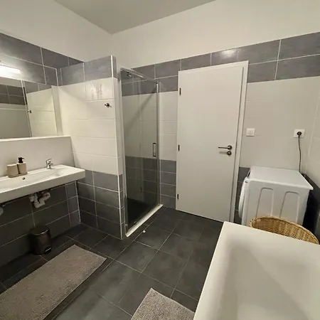 Amazing Large 2,5rooms With Terrace And Parking! *